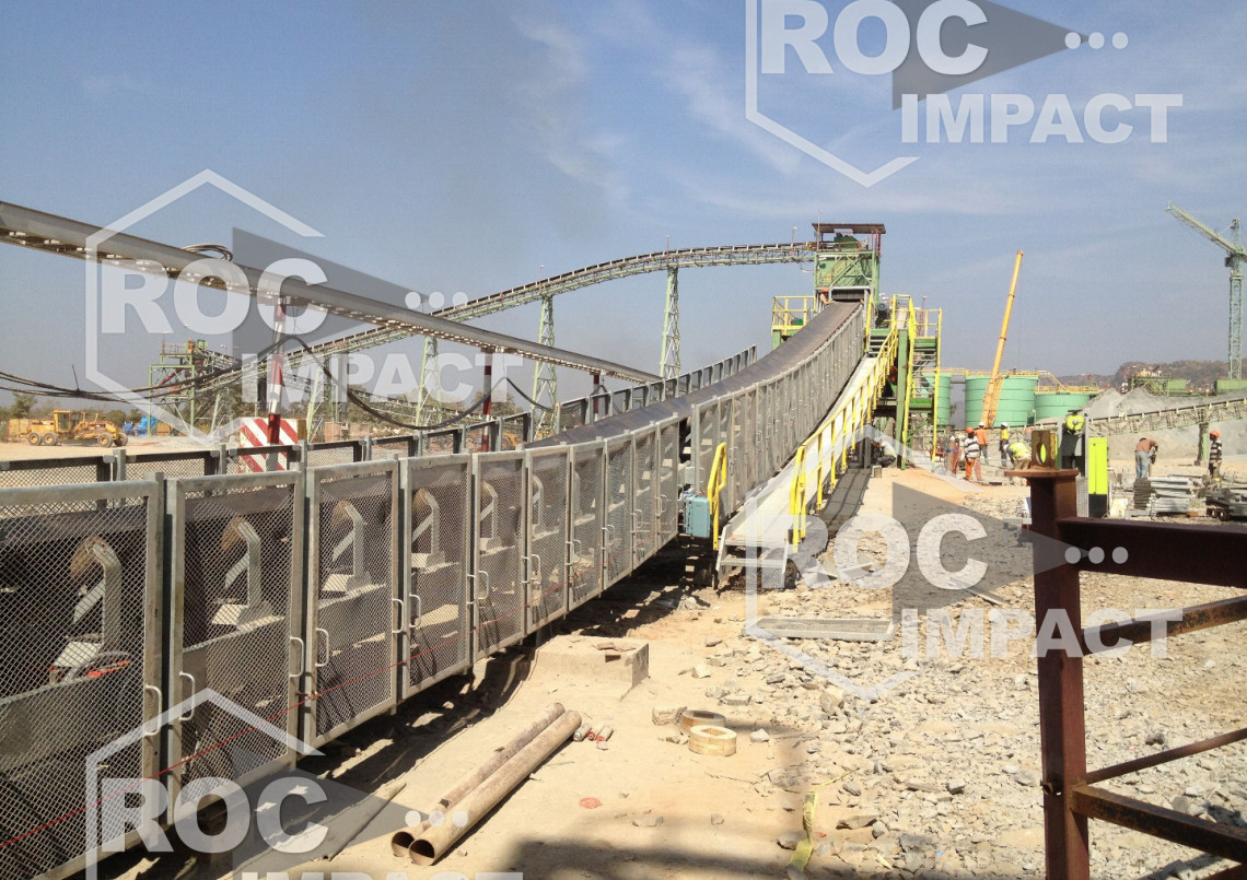 Convoyeur MINING ROC BELT SYSTEME pour une Mine au Mali