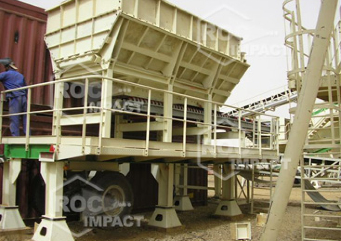 Installation station concassage à la mine d'or en Algérie